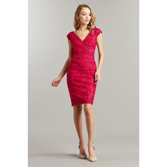 Tadashi Shoji Red Lace Embroidered Caria Cocktail Mini Dress Size 6 - Picture 1 of 8